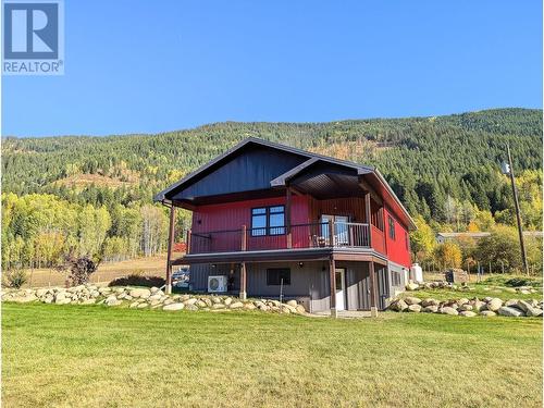 2346 Upper Glade  Road, Castlegar, BC - Outdoor