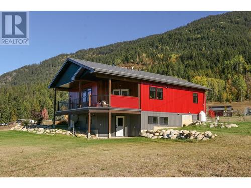 2346 Upper Glade  Road, Castlegar, BC - Outdoor