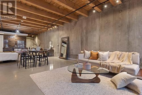 305 55 E Cordova, Vancouver, BC - Indoor Photo Showing Basement