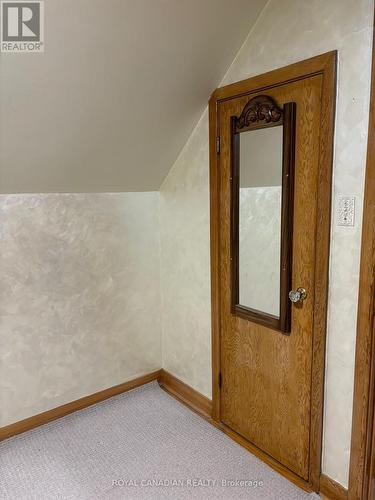 974 Queensdale Avenue E, Hamilton, ON - Indoor Photo Showing Other Room