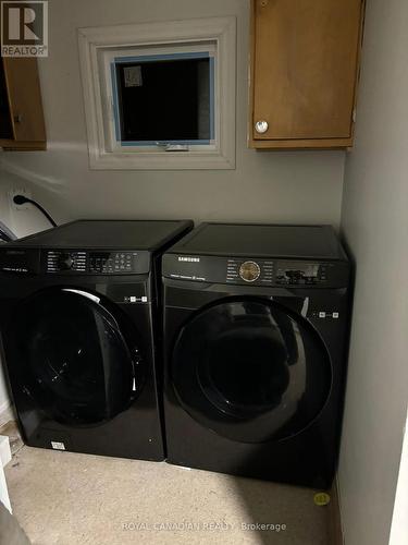 974 Queensdale Avenue E, Hamilton, ON - Indoor Photo Showing Laundry Room