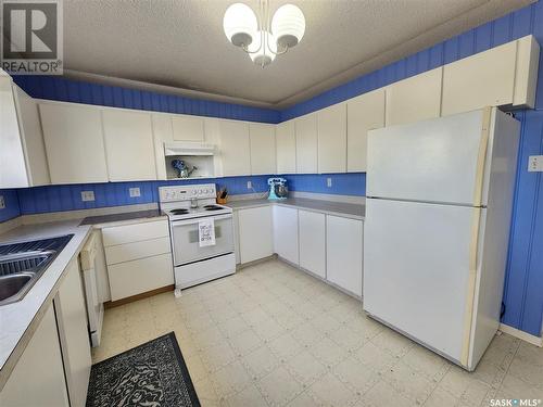 Lumsden Acreage, Lumsden Rm No. 189, SK - Indoor Photo Showing Kitchen With Double Sink