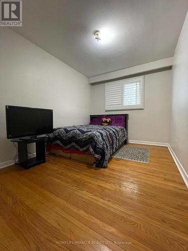 3729 Crabtree Crescent, Mississauga, ON - Indoor Photo Showing Bedroom