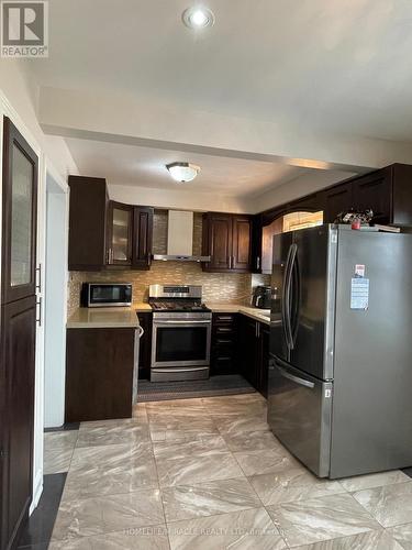 3729 Crabtree Crescent, Mississauga, ON - Indoor Photo Showing Kitchen