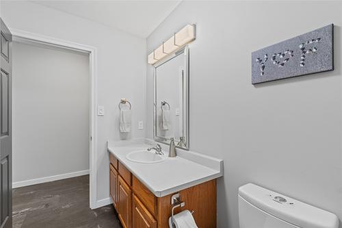 7901 Kalview Drive, Coldstream, BC - Indoor Photo Showing Bathroom