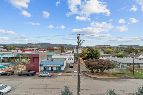 403-3304 35 Avenue, Vernon, BC - Outdoor With View