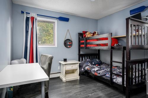 4006 Pleasant Valley Road, Vernon, BC - Indoor Photo Showing Bedroom