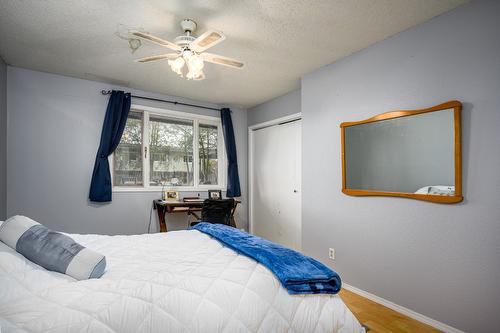 4006 Pleasant Valley Road, Vernon, BC - Indoor Photo Showing Bedroom