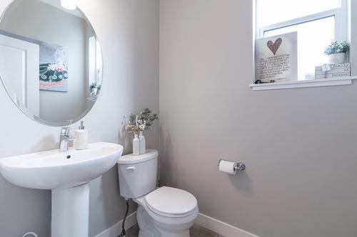 76-2490 Tuscany Drive, West Kelowna, BC - Indoor Photo Showing Bathroom