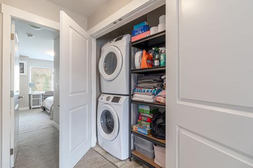 76-2490 Tuscany Drive, West Kelowna, BC - Indoor Photo Showing Laundry Room