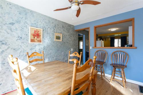 8251 Sun Valley Road, Kelowna, BC - Indoor Photo Showing Dining Room