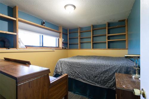 8251 Sun Valley Road, Kelowna, BC - Indoor Photo Showing Bedroom