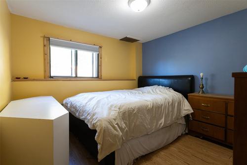 8251 Sun Valley Road, Kelowna, BC - Indoor Photo Showing Bedroom