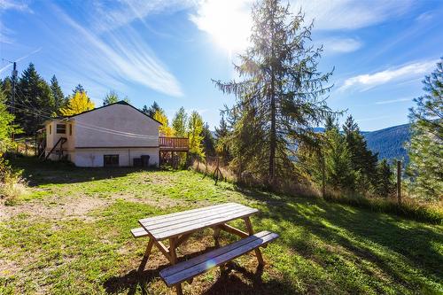 8251 Sun Valley Road, Kelowna, BC - Outdoor