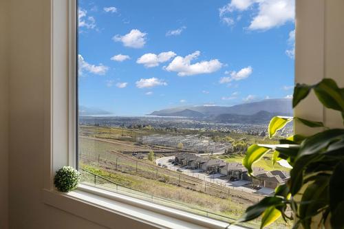 1474 Summer Crescent, Kelowna, BC -  Photo Showing Other Room