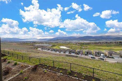 1474 Summer Crescent, Kelowna, BC - Outdoor With View