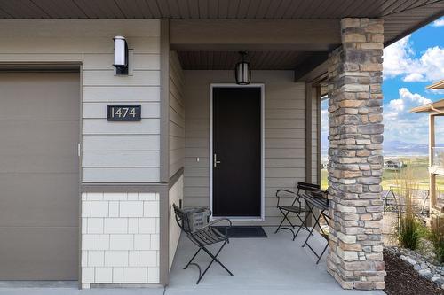 1474 Summer Crescent, Kelowna, BC - Outdoor With Exterior