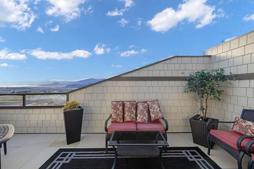 1474 Summer Crescent, Kelowna, BC - Outdoor With Deck Patio Veranda With Exterior