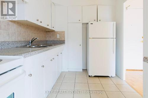 404 - 490 Eglinton Street E, Toronto, ON - Indoor Photo Showing Kitchen With Double Sink