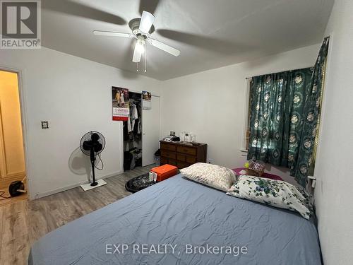 33 John Street, Chatham-Kent, ON - Indoor Photo Showing Bedroom