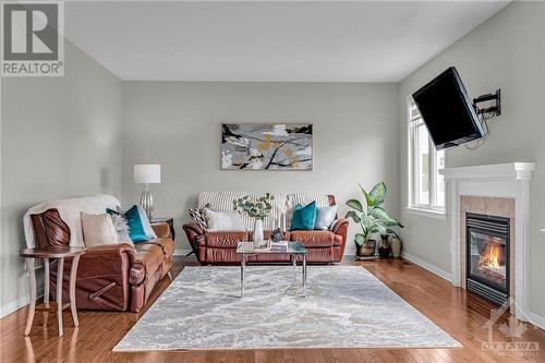 367 Andalusian Crescent, Ottawa, ON - Indoor Photo Showing Living Room With Fireplace