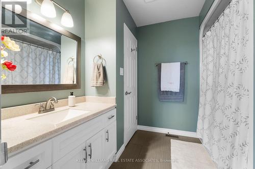 4363 Beverley Crescent, Lincoln, ON - Indoor Photo Showing Bathroom