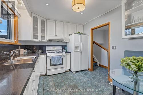 49 Dreyer Drive E, Ajax, ON - Indoor Photo Showing Kitchen