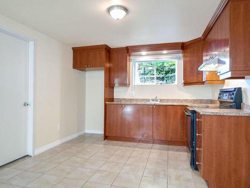 Kitchen - 135 Rue St-Jean, Saint-Calixte, QC - Indoor Photo Showing Kitchen