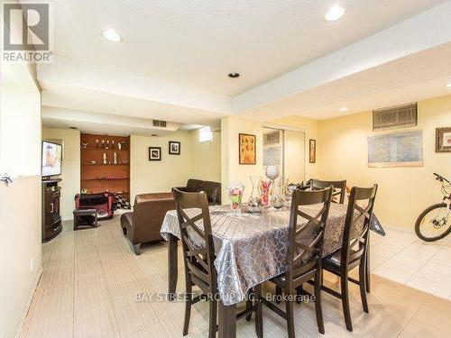 129 Rose Branch Drive, Richmond Hill, ON - Indoor Photo Showing Dining Room