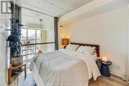 617 - 5 Hanna Avenue, Toronto, ON - Indoor Photo Showing Bedroom