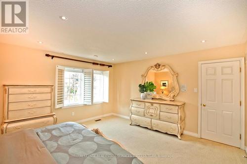 37 Heatherwood Crescent, Markham, ON - Indoor Photo Showing Bedroom