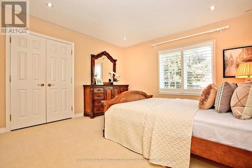 37 Heatherwood Crescent, Markham, ON - Indoor Photo Showing Bedroom