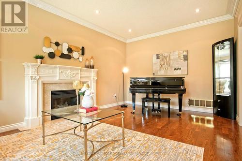 37 Heatherwood Crescent, Markham, ON - Indoor Photo Showing Living Room With Fireplace