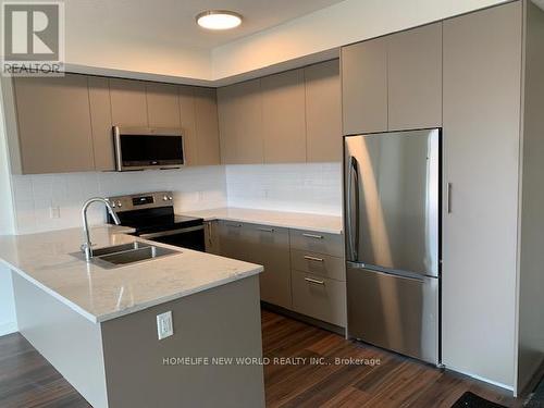 Ph27 - 101 Cathedral High Street, Markham, ON - Indoor Photo Showing Kitchen With Double Sink