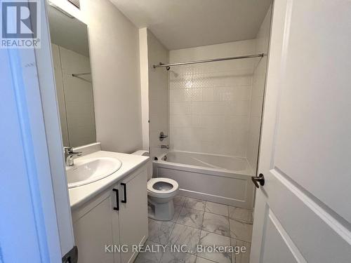 137 Colborne Street E, Orillia, ON - Indoor Photo Showing Bathroom