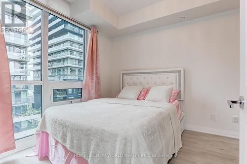 512 - 59 Annie Craig Drive, Toronto, ON - Indoor Photo Showing Bedroom