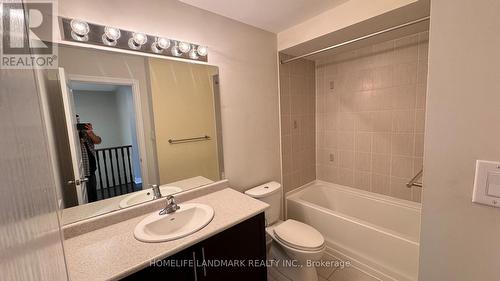 29 Gower Drive N, Aurora, ON - Indoor Photo Showing Bathroom