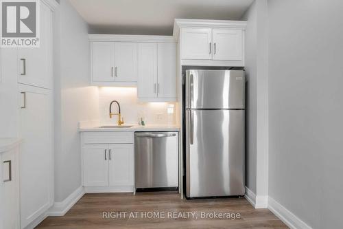 273 Central Park Boulevard S, Oshawa (Central), ON - Indoor Photo Showing Kitchen