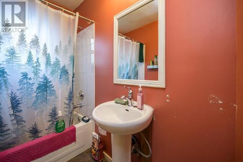 1236 20Th Avenue, Prince George, BC - Indoor Photo Showing Bathroom