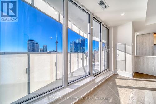 5302 - 28 Freeland Street, Toronto, ON - Indoor Photo Showing Other Room