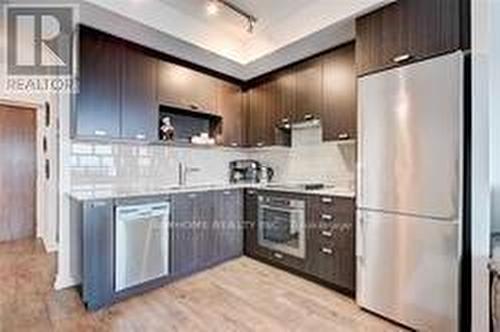 3320 - 275 Village Green Square N, Toronto, ON - Indoor Photo Showing Kitchen With Upgraded Kitchen