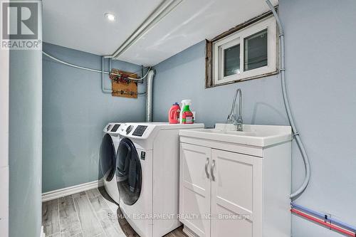 29 Wesley Avenue, Mississauga, ON - Indoor Photo Showing Laundry Room