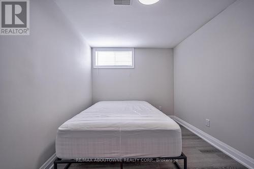 Lower - 195 Greti Drive, Hamilton, ON - Indoor Photo Showing Bedroom