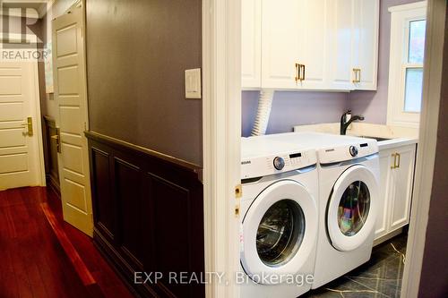 1004 Caldwell Avenue, Mississauga, ON - Indoor Photo Showing Laundry Room