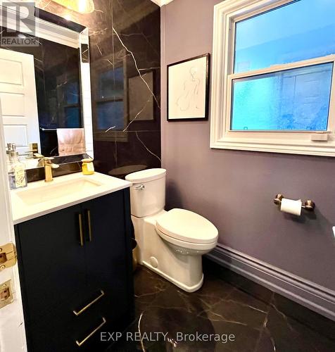 1004 Caldwell Avenue, Mississauga, ON - Indoor Photo Showing Bathroom