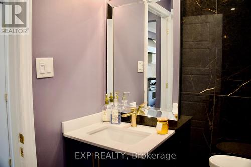 1004 Caldwell Avenue, Mississauga, ON - Indoor Photo Showing Bathroom