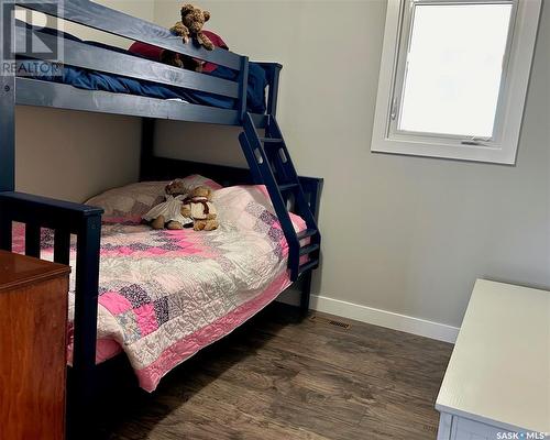 1323 Spadina Street, Moose Jaw, SK - Indoor Photo Showing Bedroom