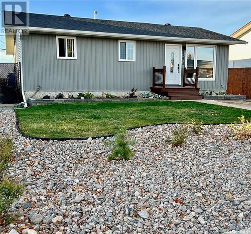 1323 Spadina Street, Moose Jaw, SK - Outdoor With Deck Patio Veranda