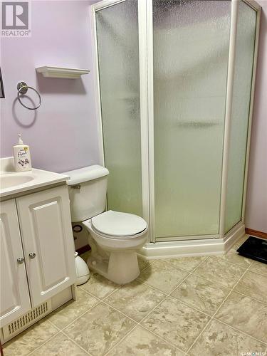 1323 Spadina Street, Moose Jaw, SK - Indoor Photo Showing Bathroom