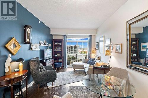 #413 - 84 Aspen Springs Drive, Clarington, ON - Indoor Photo Showing Living Room